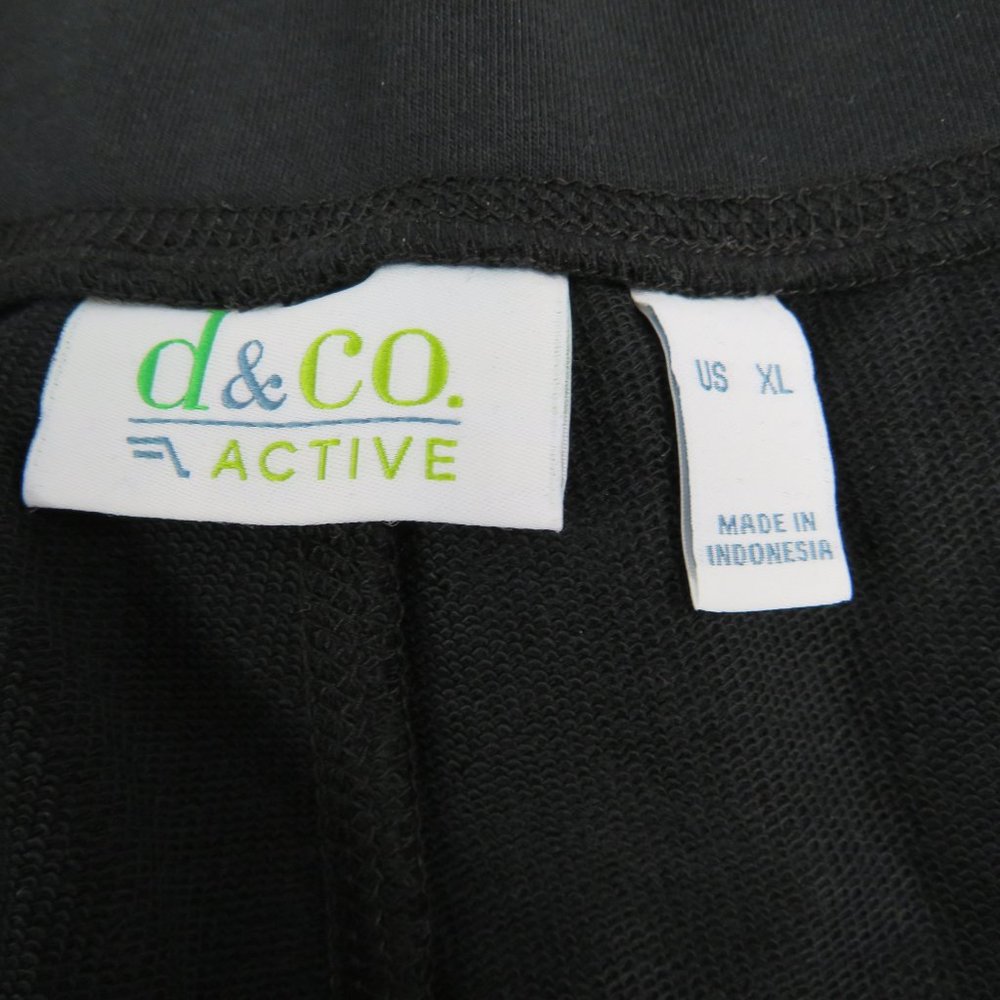 Women's French Terry Casual Shorts w/ Pockets - Black - Picture 3 of 4